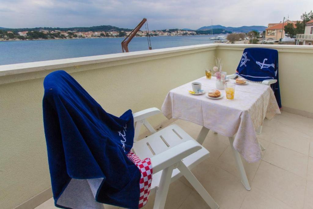 Riva 2 Apartment Krapanj Exterior photo